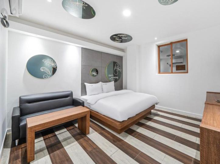 Ou Hotel Daegu Buitenkant foto